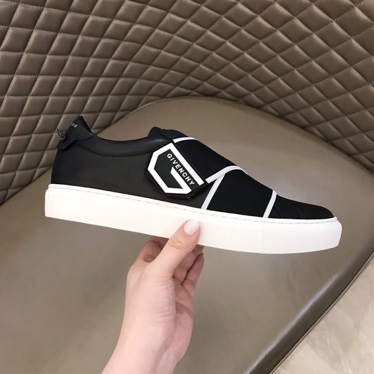 GIVENCHY ELASTICATED LOGO STRAP SNEAKERS   GVC005