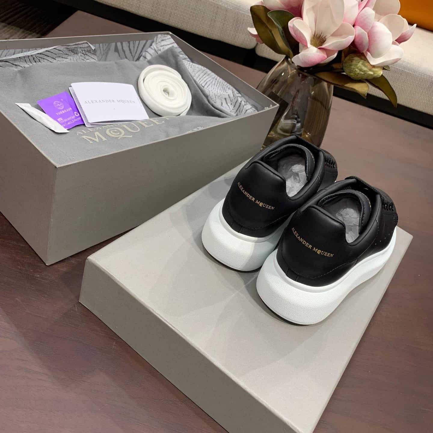 A1exa*der Mcqv*en Sneaker Dupe - AM12