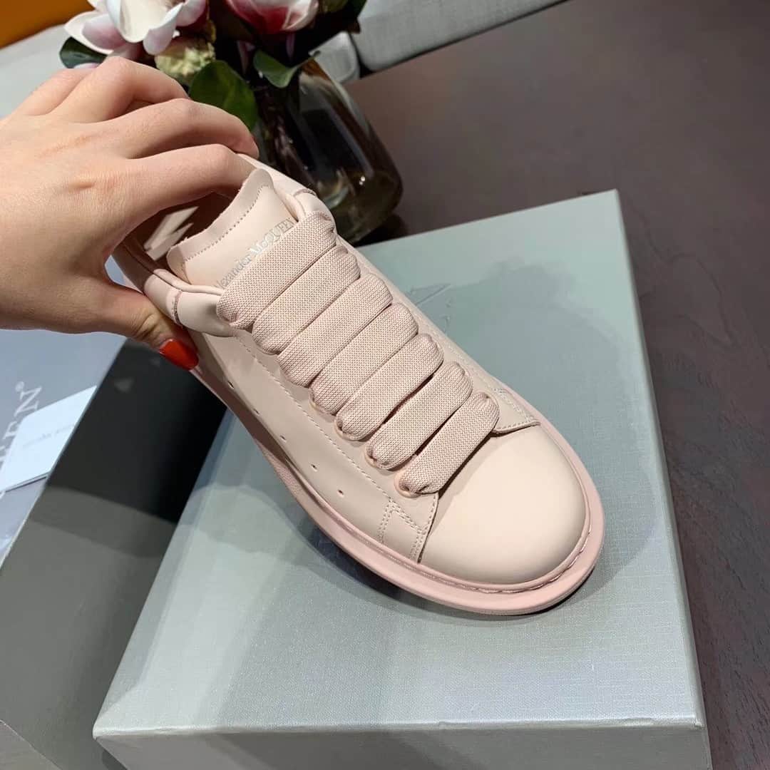 A1exa*der Mcqv*en Sneaker Dupe - AM1