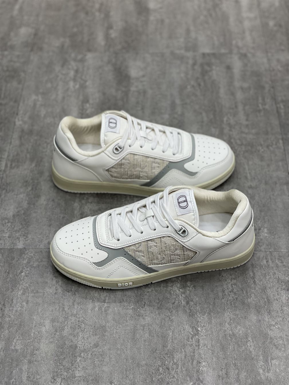 D10r B27 LOW-TOP SNEAKER   DO010