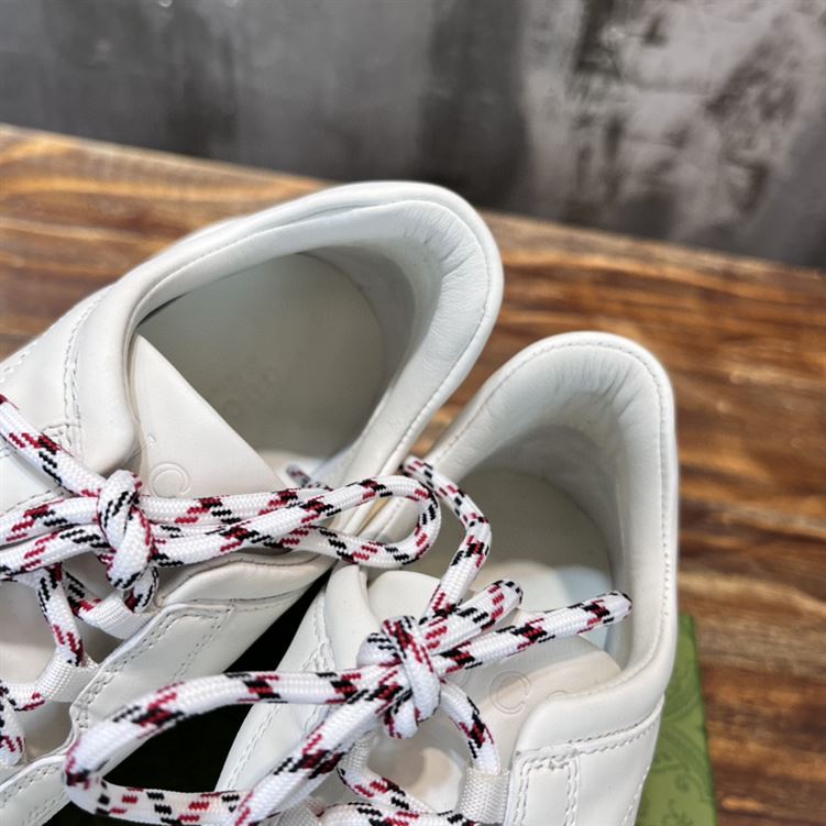 Gvc*1 RUN SIDE-STRIPE SNEAKERS   GCC097