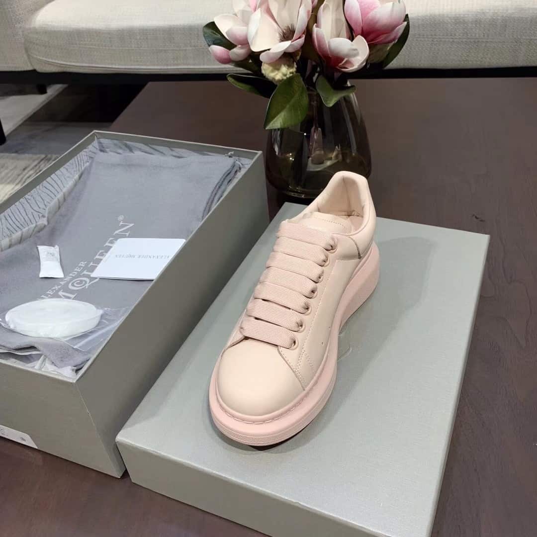 A1exa*der Mcqv*en Sneaker Dupe - AM1