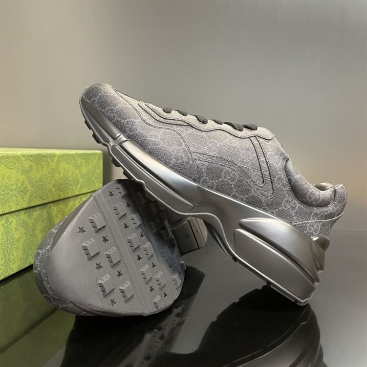 Gvc*1 BLACK RHYTHON MONOGRAM-PRINT CANVAS LOW-TOP SNEAKERS   GCC102