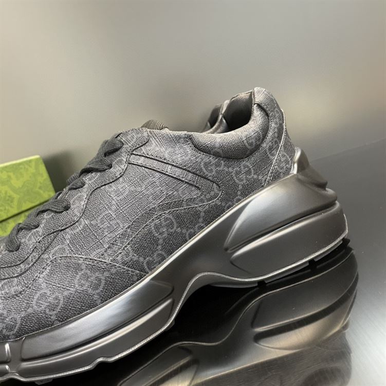 Gvc*1 BLACK RHYTHON MONOGRAM-PRINT CANVAS LOW-TOP SNEAKERS   GCC102