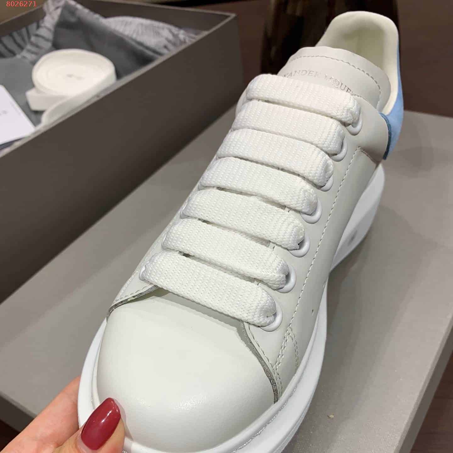 A1exa*der Mcqv*en SNEAKER- AM9