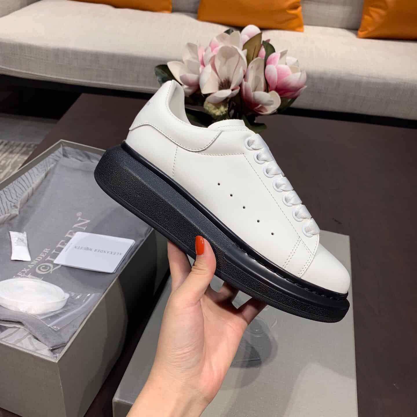 A1exa*der Mcqv*en Sneaker Dupe - AM2