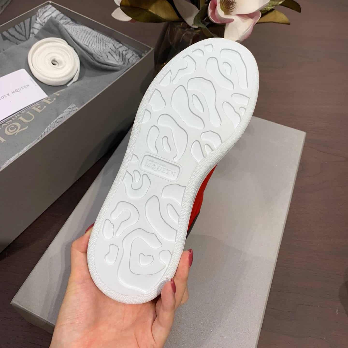 A1exa*der Mcqv*en Sneaker Dupe - AM6