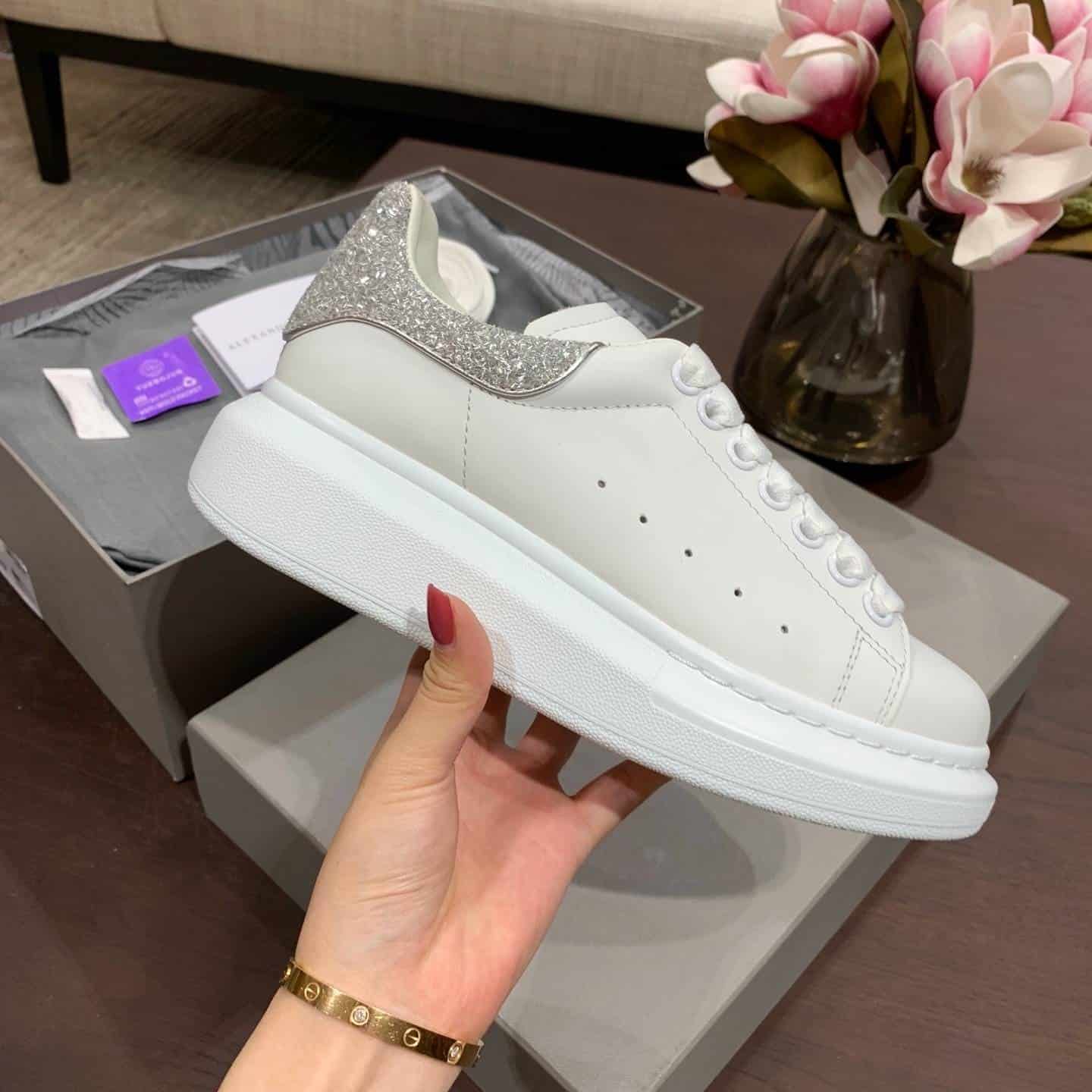 A1exa*der Mcqv*en Sneaker Dupe - AM15