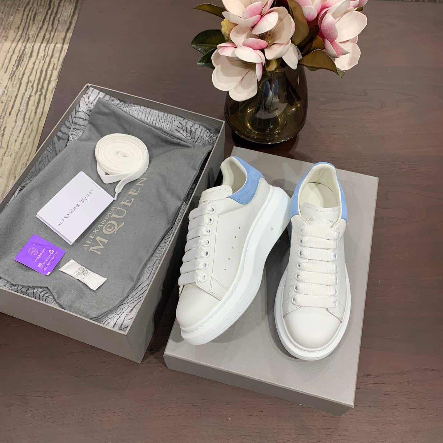 A1exa*der Mcqv*en SNEAKER- AM9