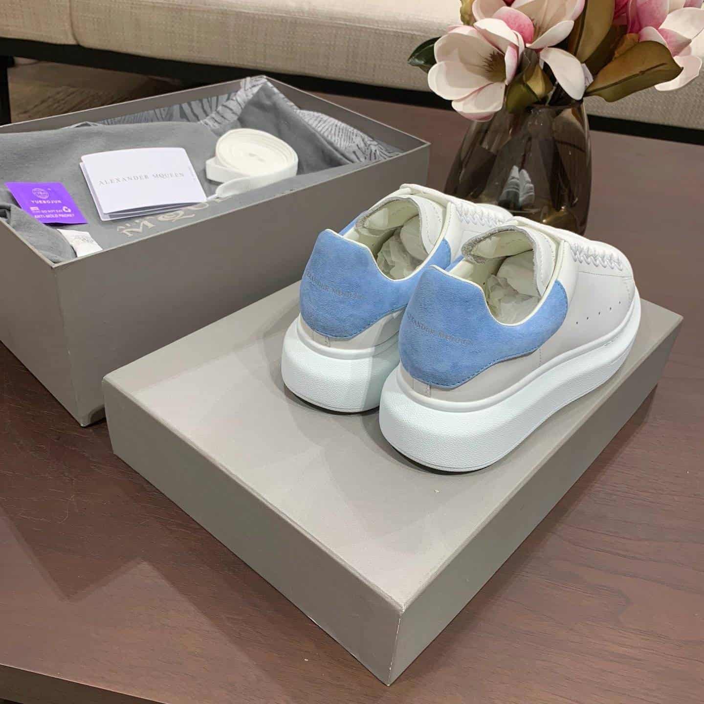 A1exa*der Mcqv*en SNEAKER- AM9