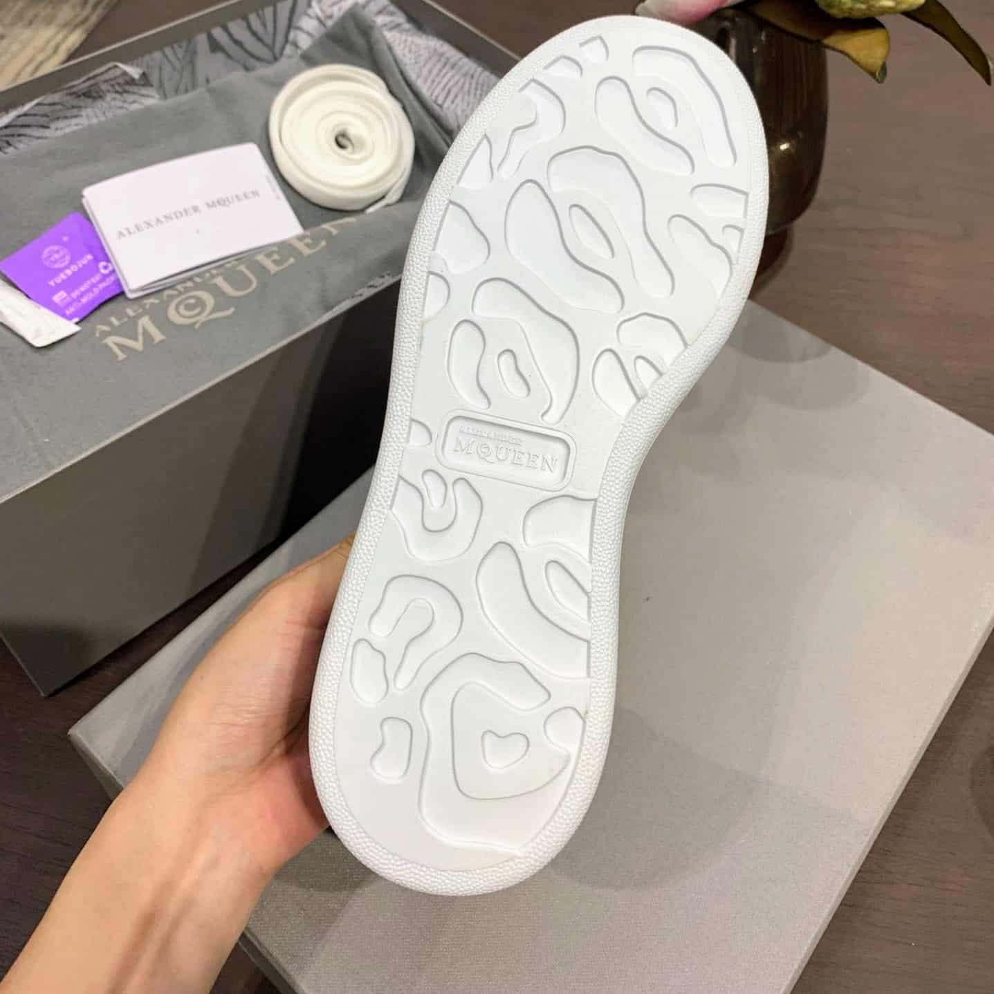 A1exa*der Mcqv*en Sneaker Dupe - AM12