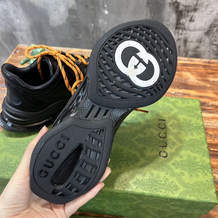 Gvc*1 RUN SIDE-STRIPE SNEAKERS   GCC095