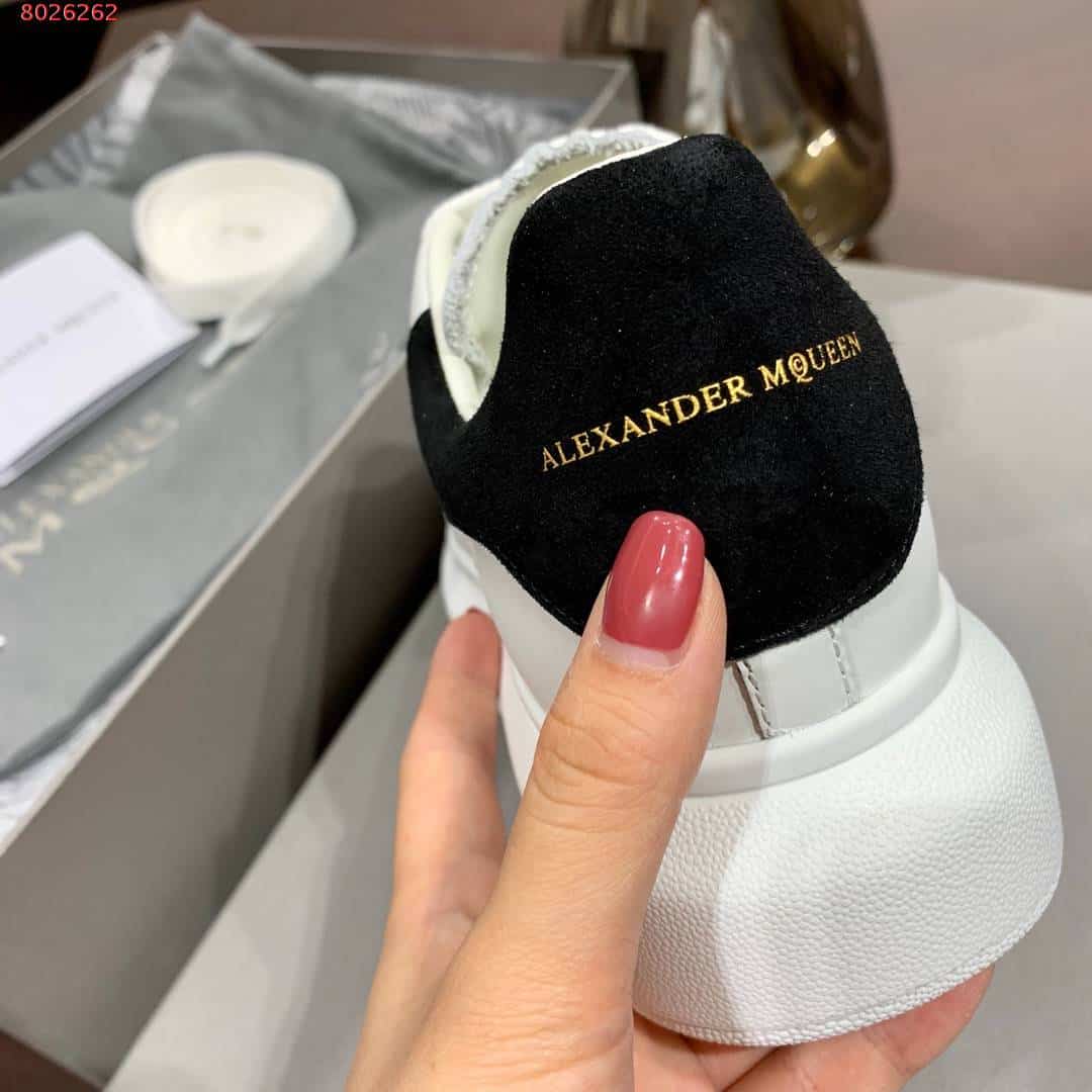 A1exa*der Mcqv*en Sneaker Dupe - AM7