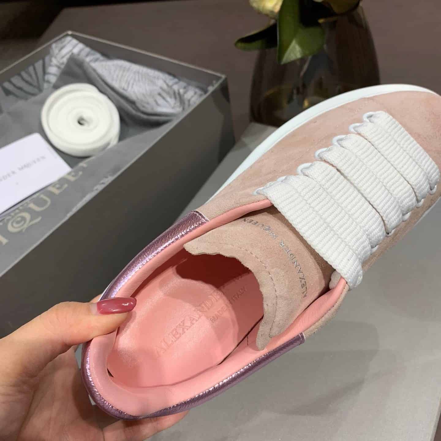 A1exa*der Mcqv*en Sneaker Dupe - AM5