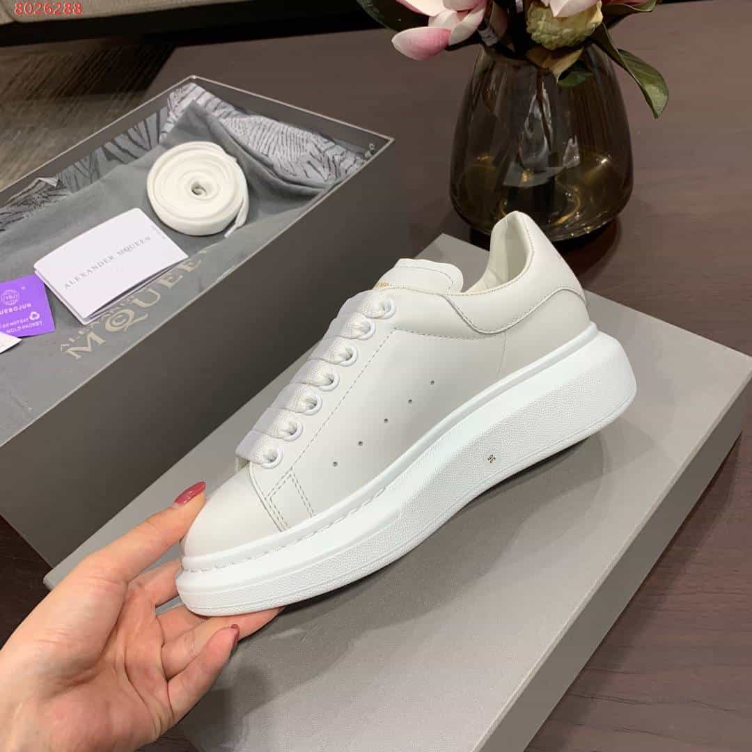 A1exa*der Mcqv*en Sneaker Dupe - AM13