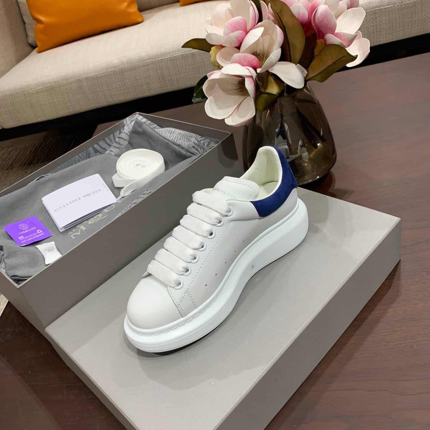 A1exa*der Mcqv*en Sneaker Dupe - AM10