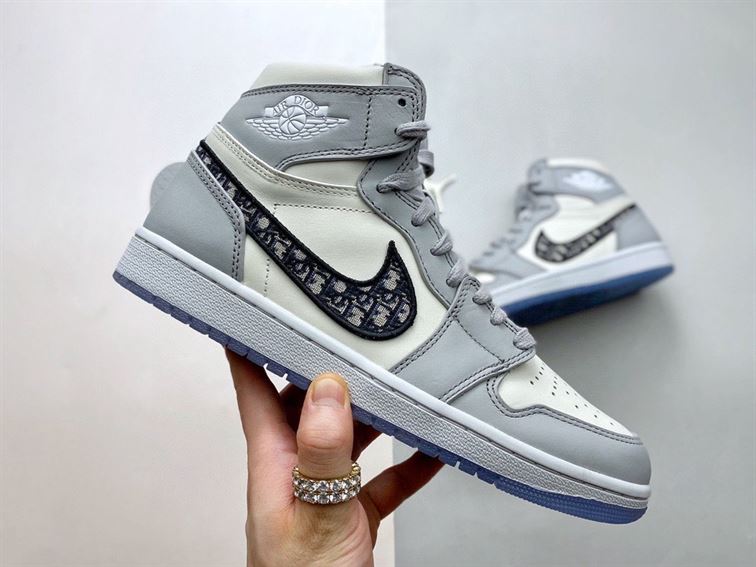 D10r AIR JORDAN 1 HIGH OG   DO061
