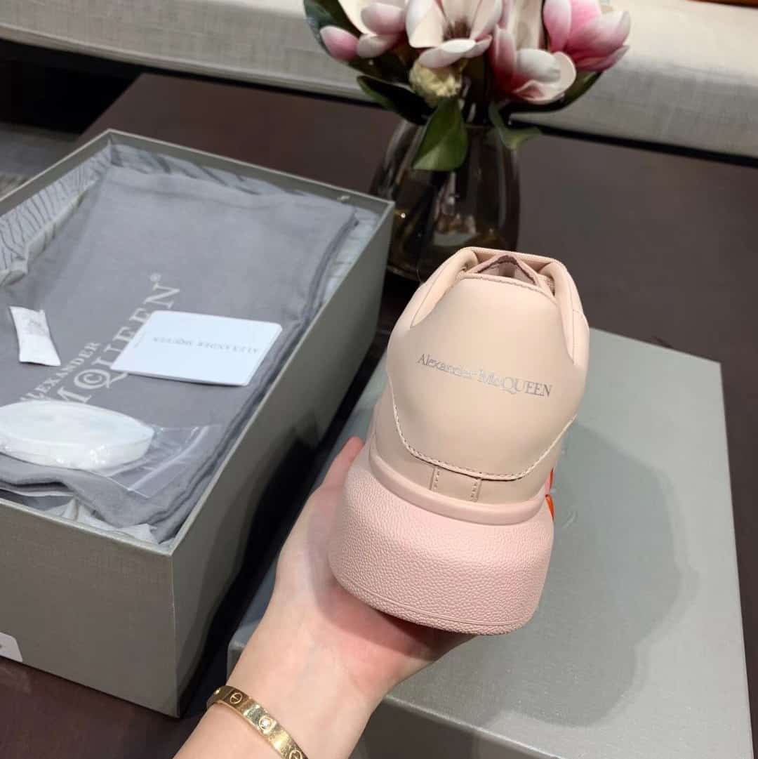 A1exa*der Mcqv*en Sneaker Dupe - AM1