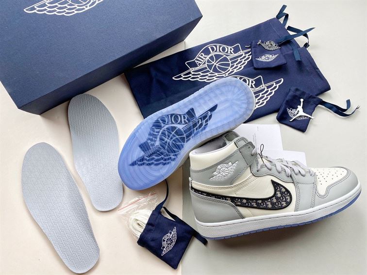 D10r AIR JORDAN 1 HIGH OG   DO061