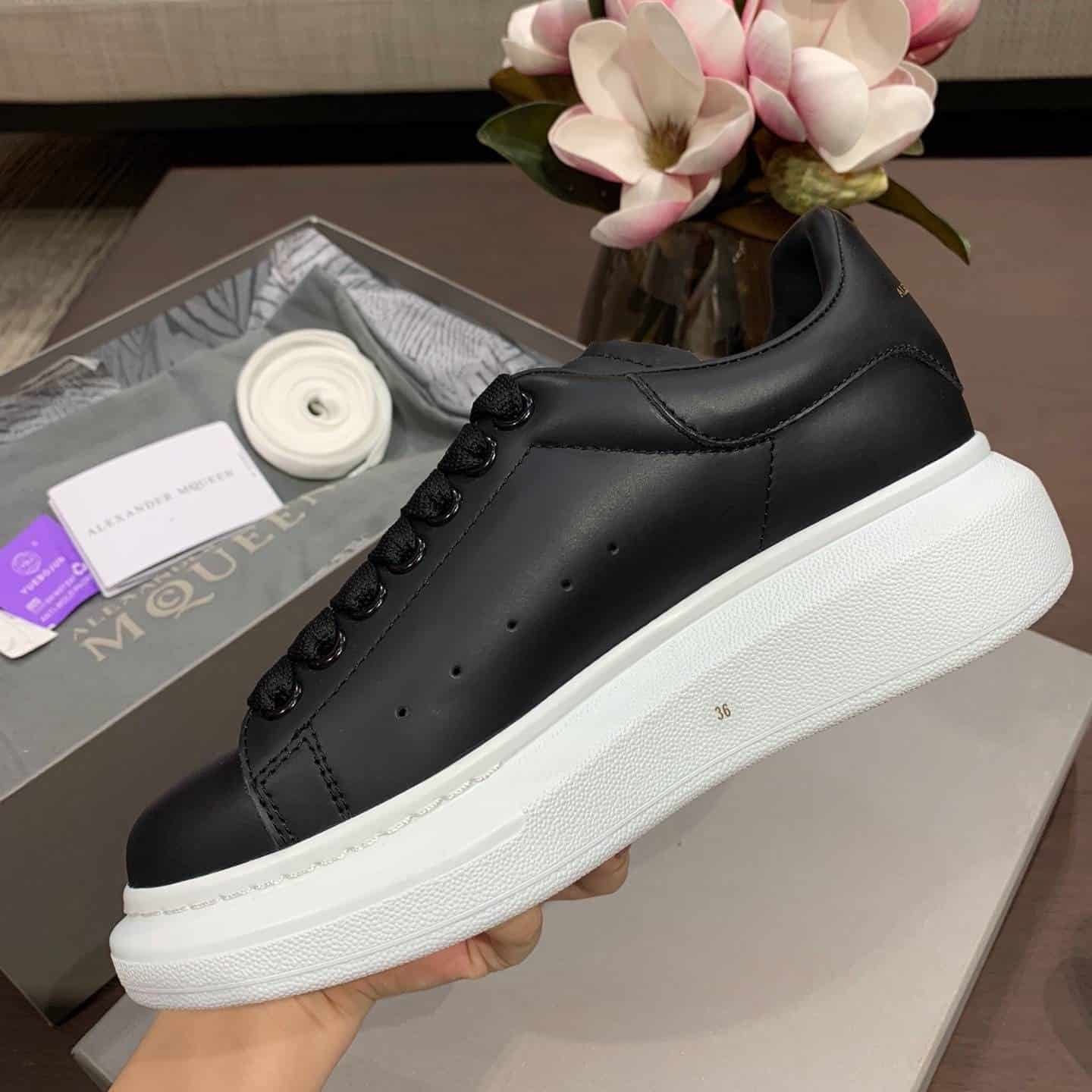 A1exa*der Mcqv*en Sneaker Dupe - AM12