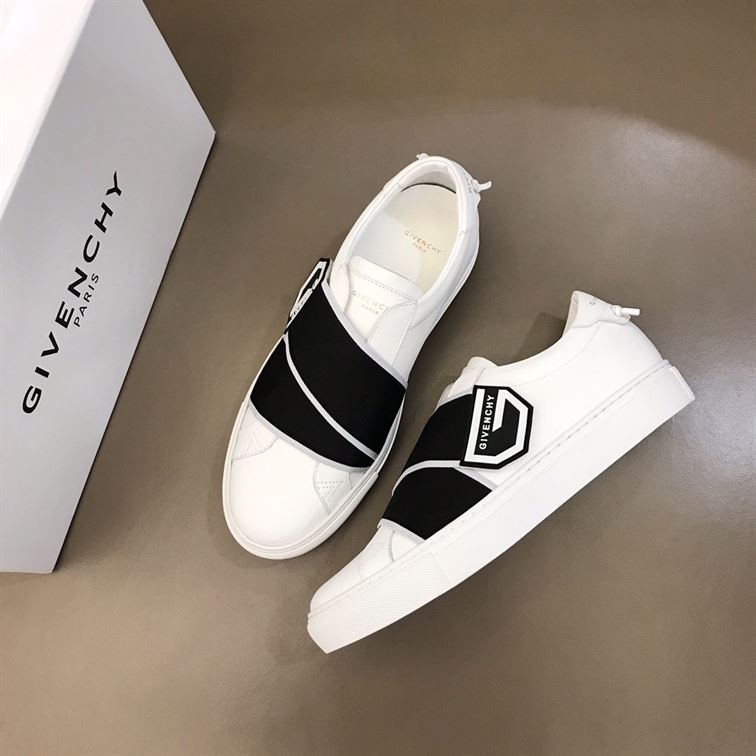 GIVENCHY ELASTICATED LOGO STRAP SNEAKERS   GVC004