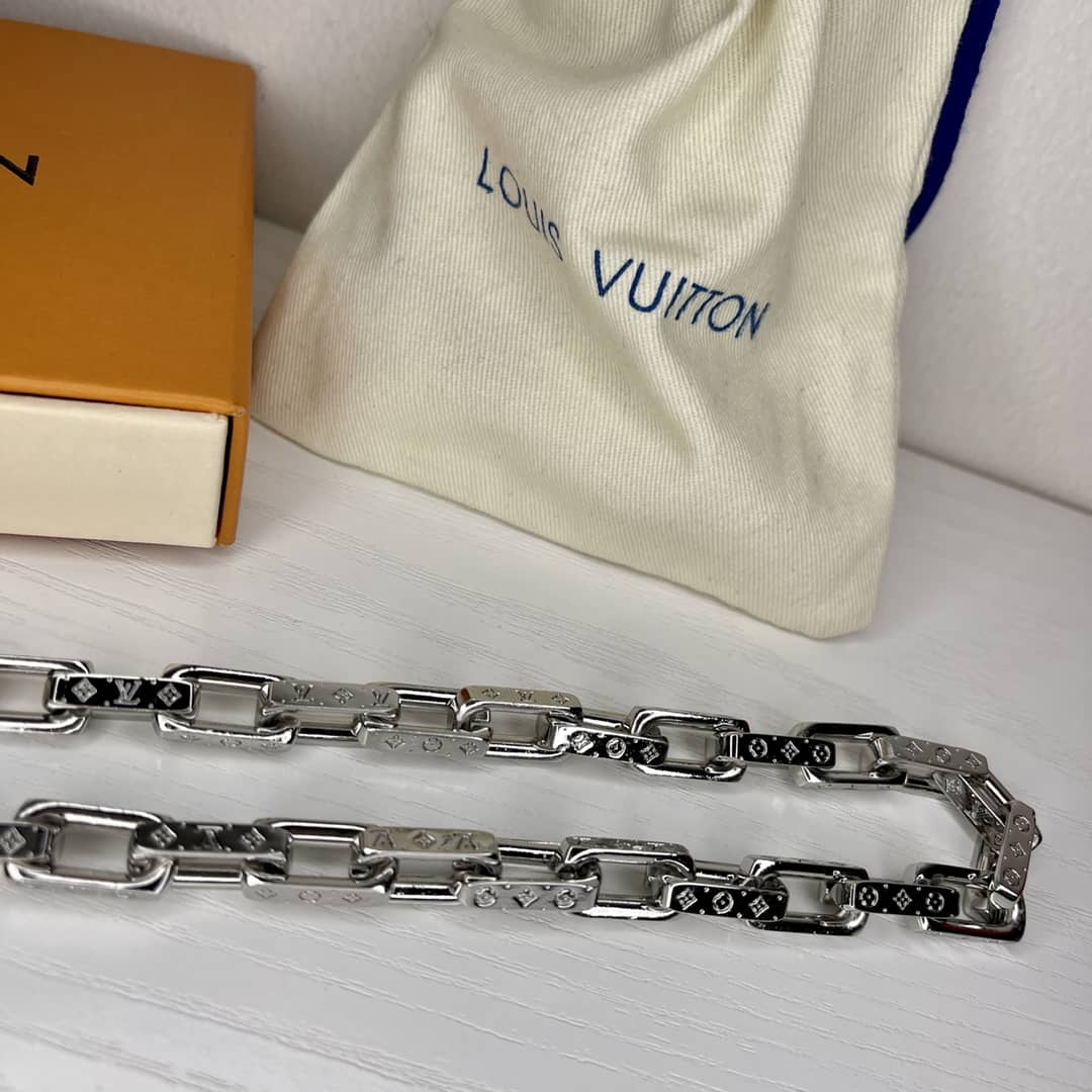 Best L0vis Vvtt0n Classic Necklace