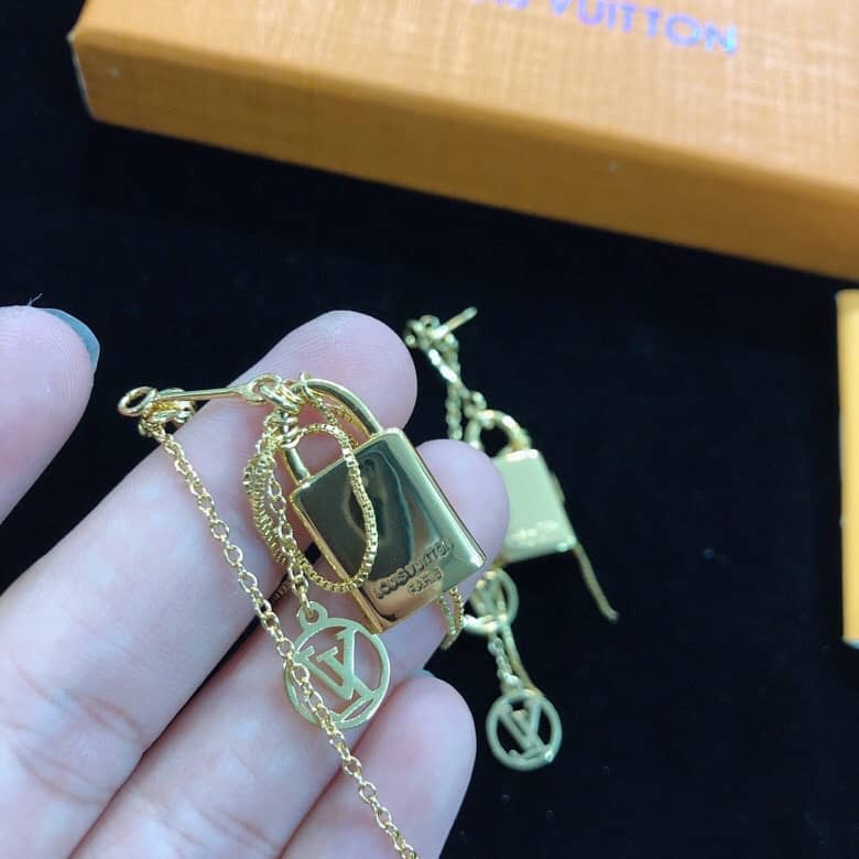 Best L0vis Vvtt0n Classic Earring