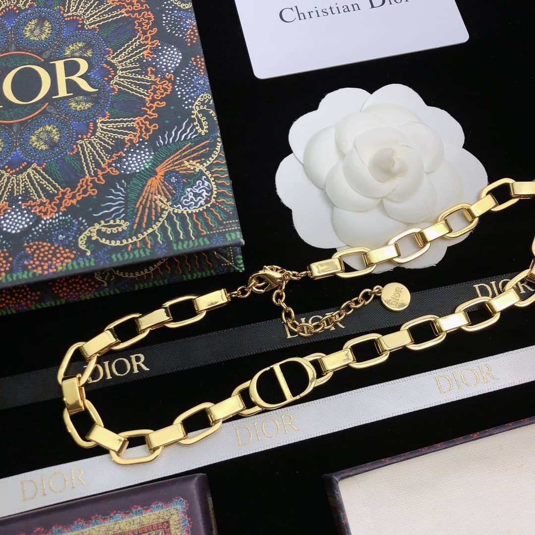 Chr1st1an D10r Necklace First Copy