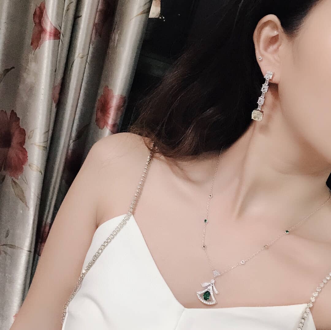 Fake T*f*ny Logo Earring