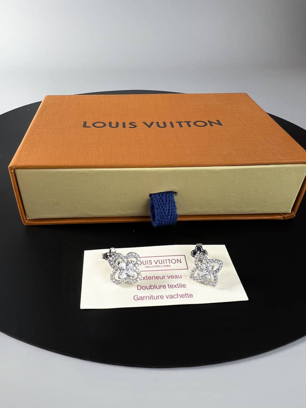 High Quality L0vis Vvtt0n Earring