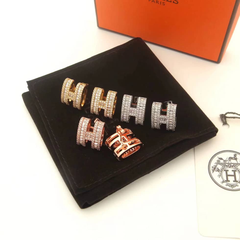 H**me5 Earring First Copy