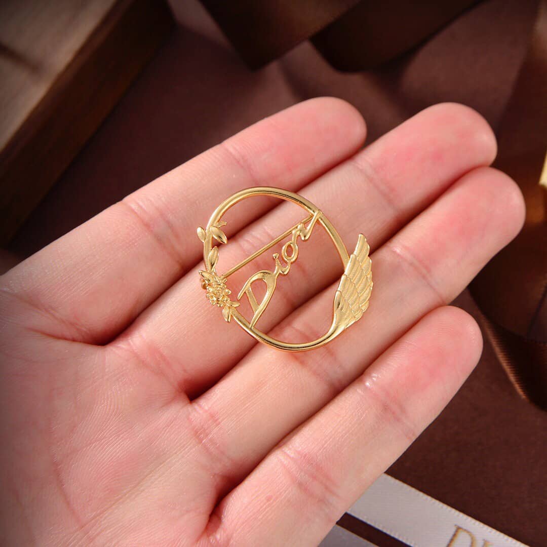 Top Quality Chr1st1an D10r Brooch