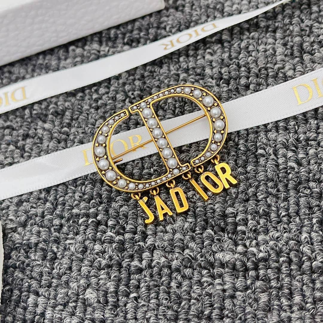 Cheap Chr1st1an D10r Brooch