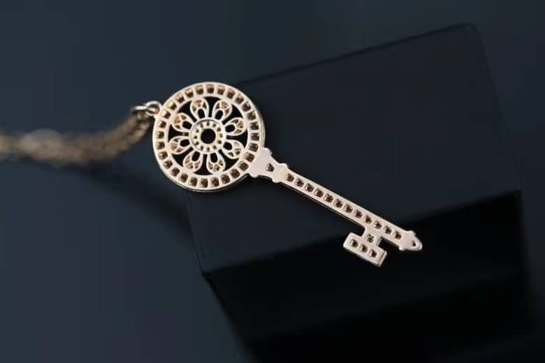 T*f*ny Necklace First Copy