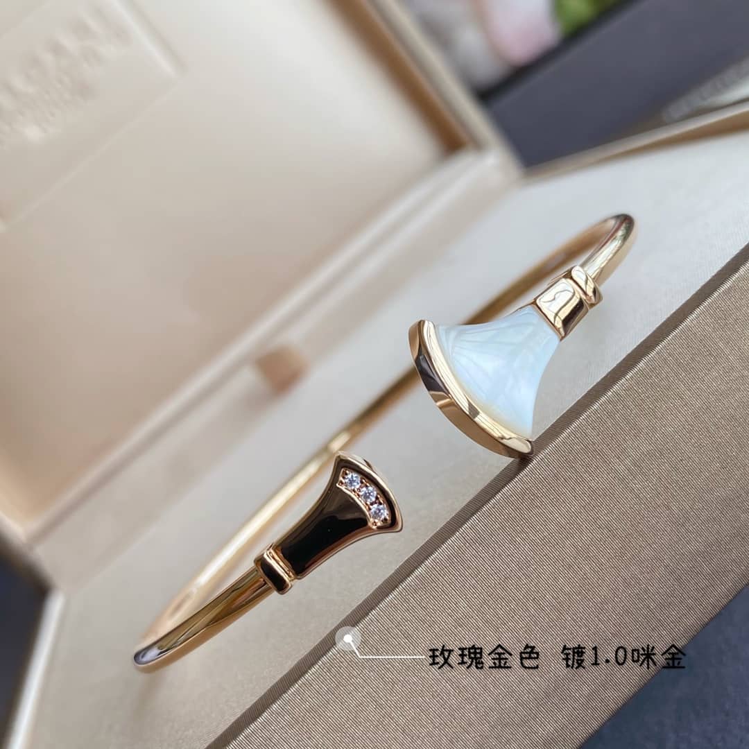 Knockoff Bv1g*ai Logo Bracelet