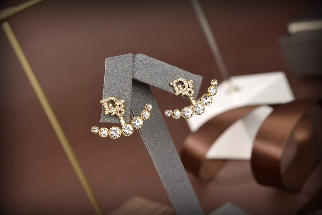 7 Star Chr1st1an D10r Earring