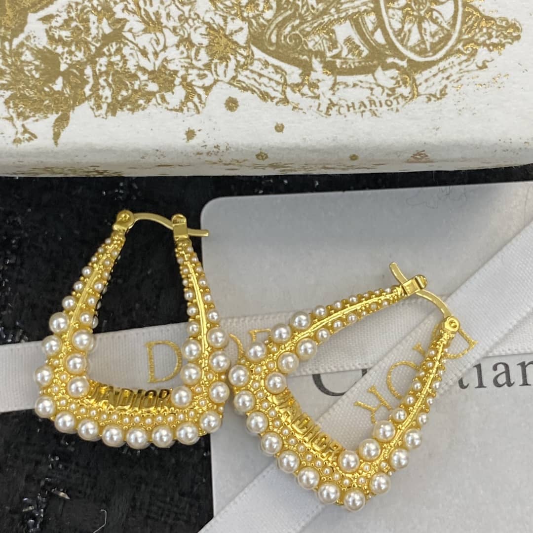 Top Quality Chr1st1an D10r Earring