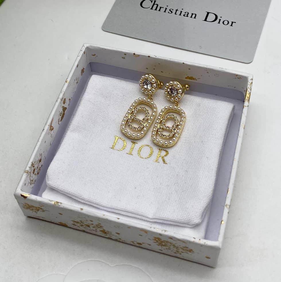 Top Quality Chr1st1an D10r Earring