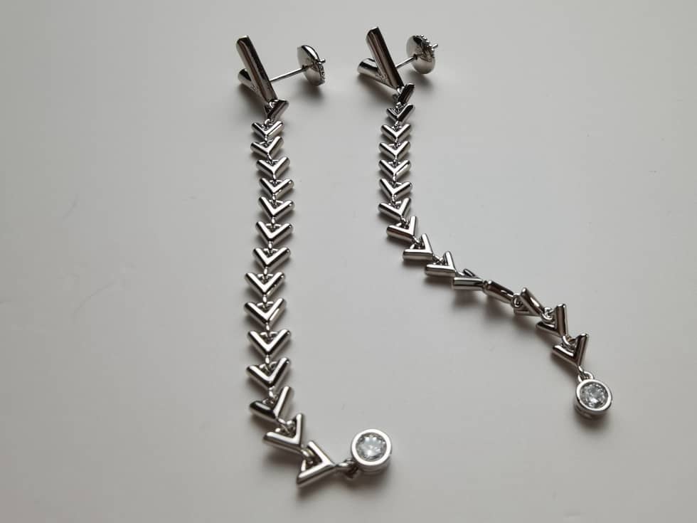 High Quality L0vis Vvtt0n Earring