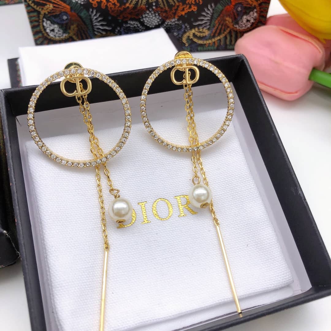 7 Star Chr1st1an D10r Earring