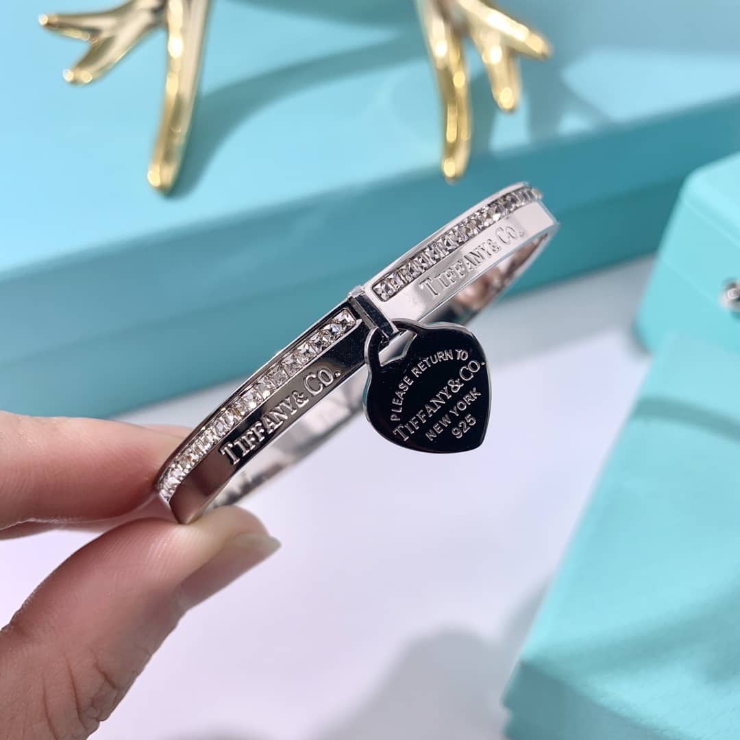 T*f*ny Bracelet Copy