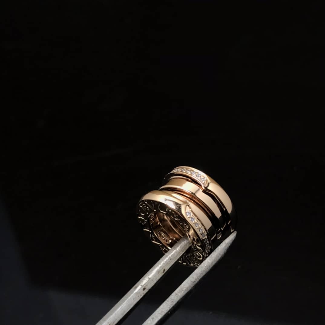 Bv1g*ai Necklace First Copy