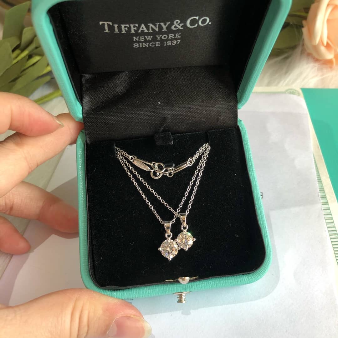 T*f*ny Necklace For Sale