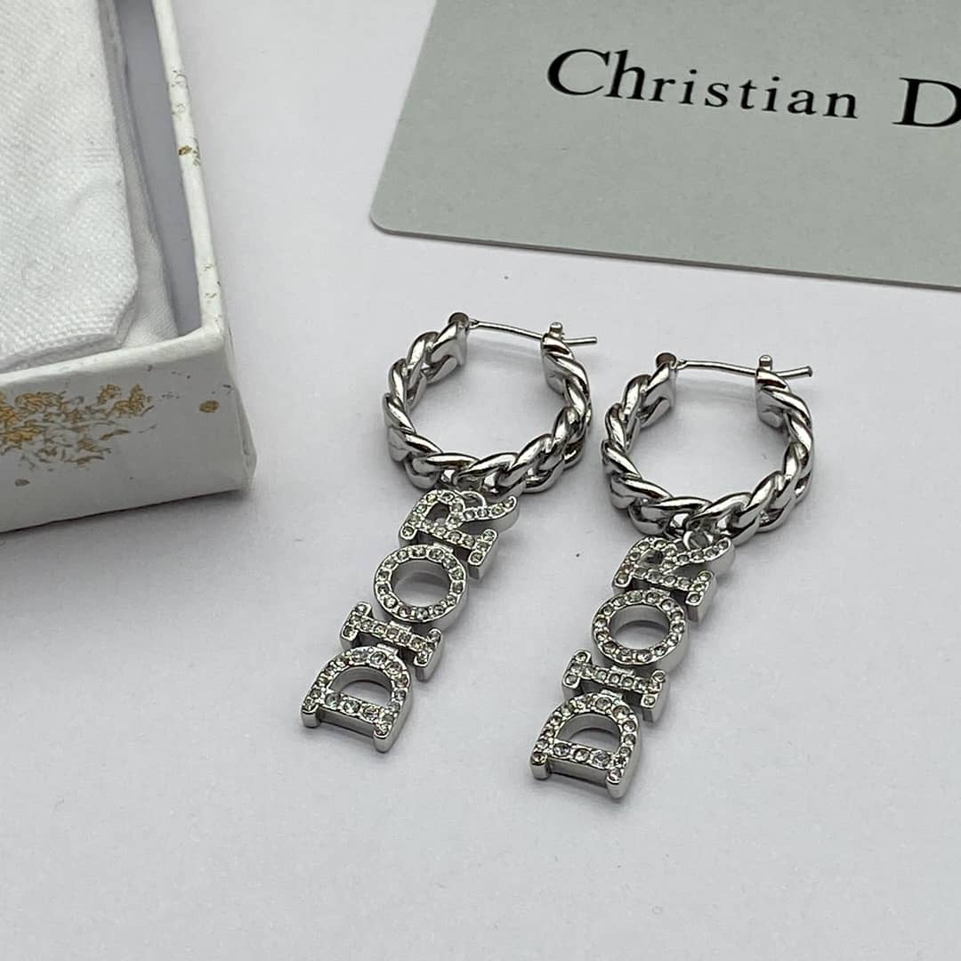 Best Chr1st1an D10r Classic Earring