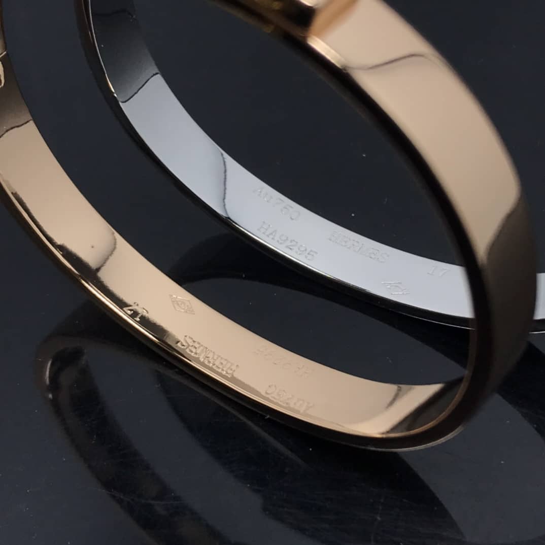 Knockoff H**me5 Logo Bracelet