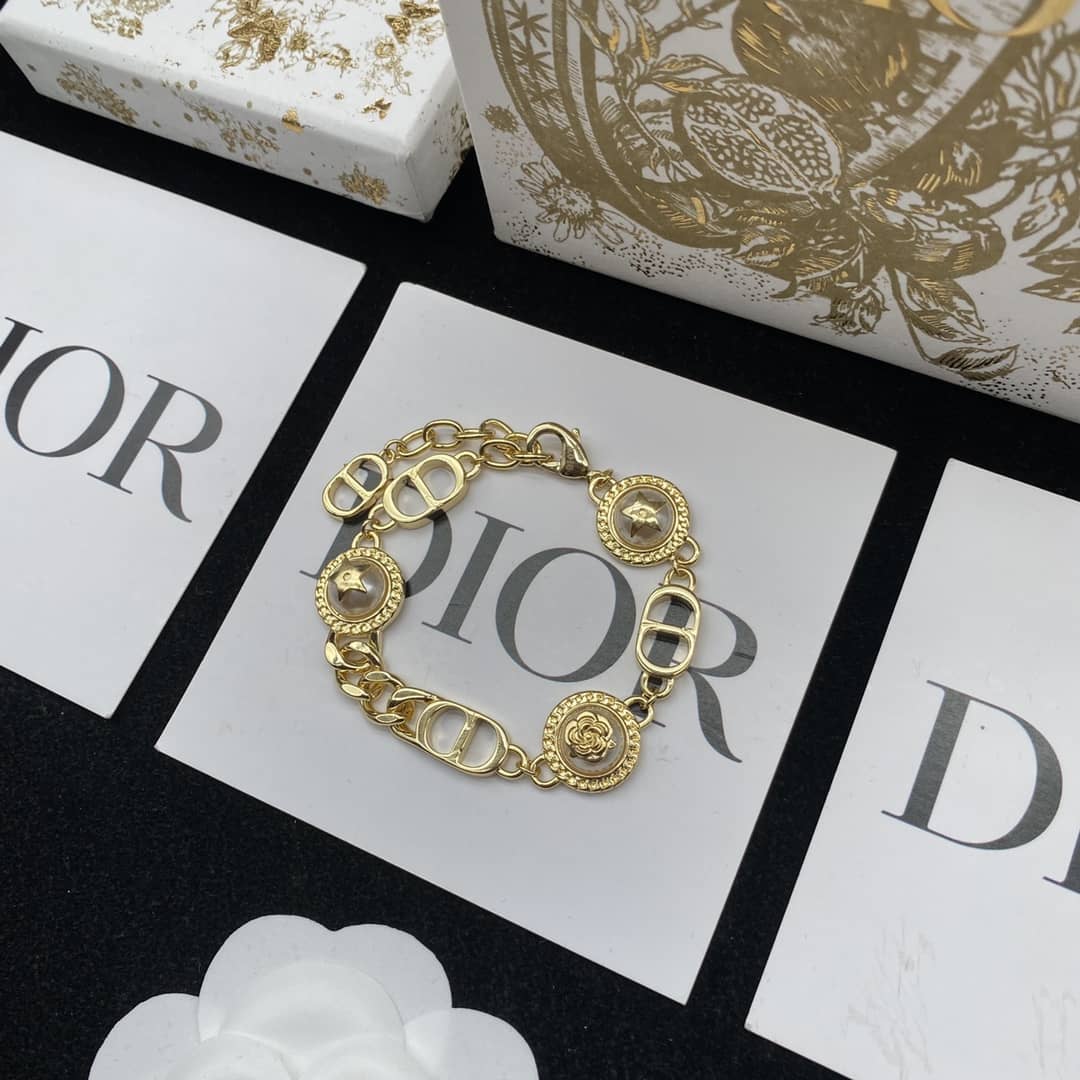 Best Chr1st1an D10r Classic Bracelet