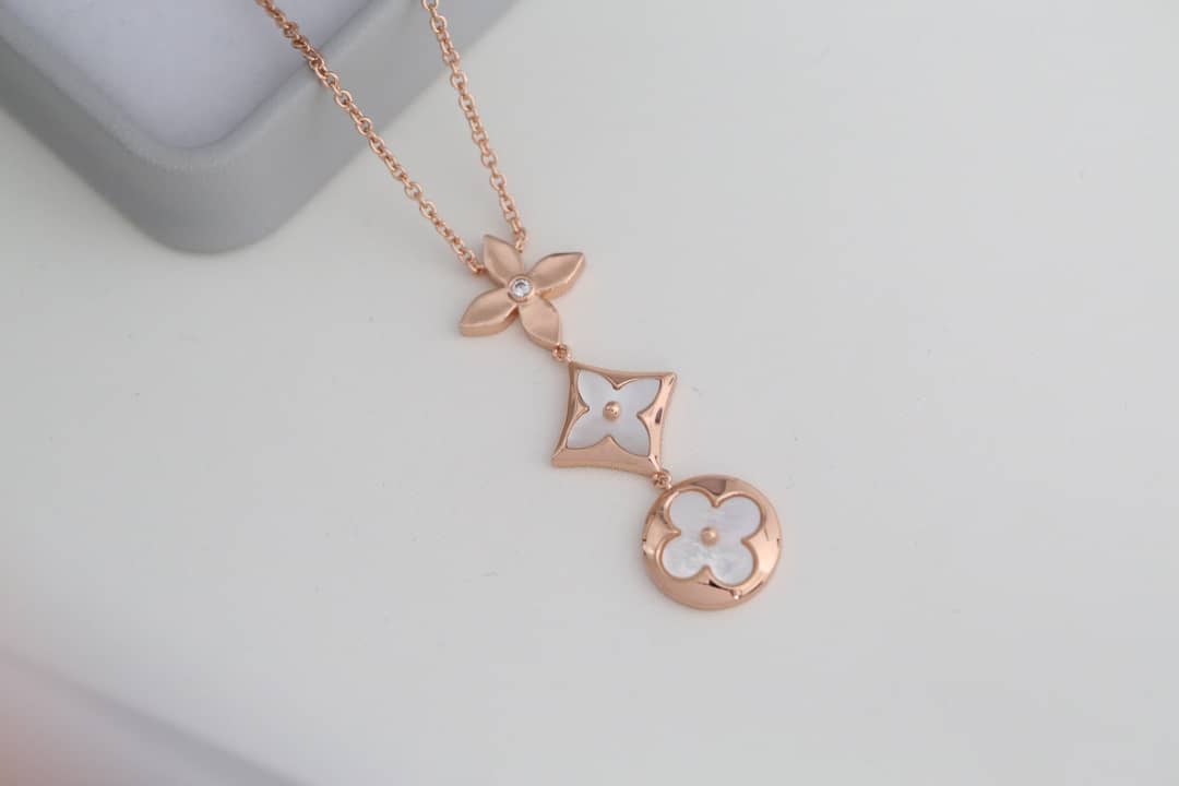 High Quality L0vis Vvtt0n Necklace