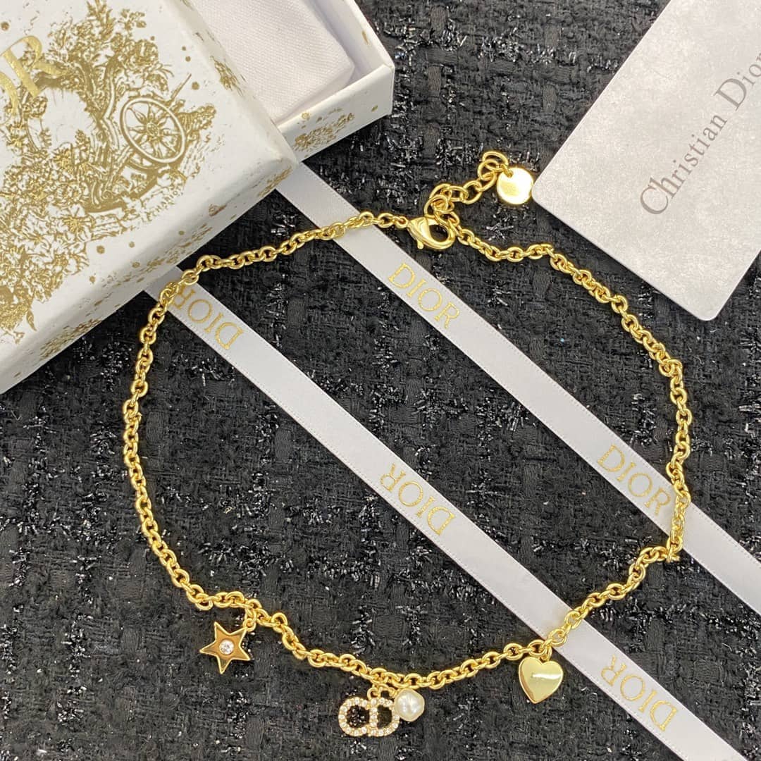 Best Chr1st1an D10r Classic Necklace