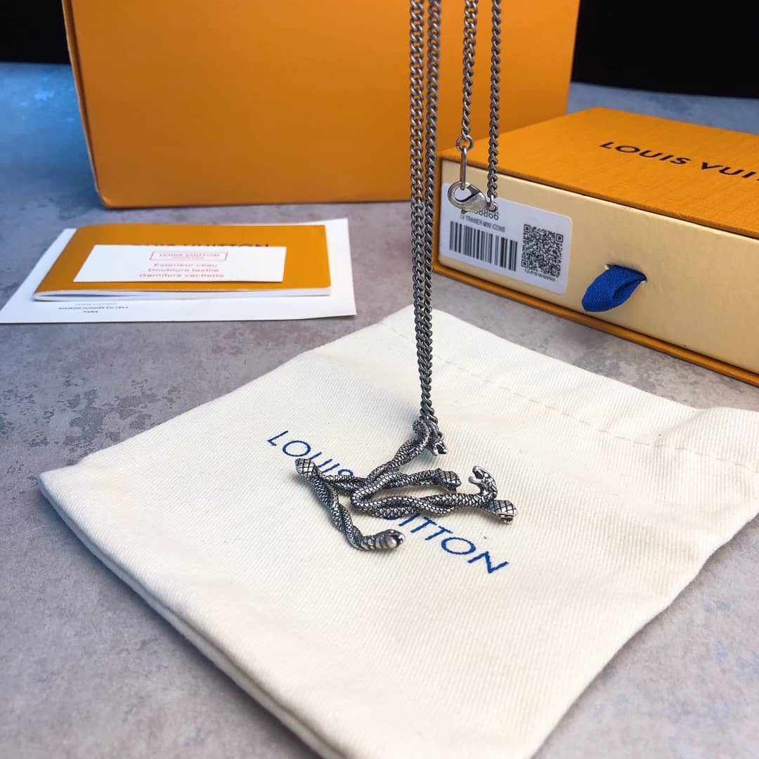 L0vis Vvtt0n Necklace Copy