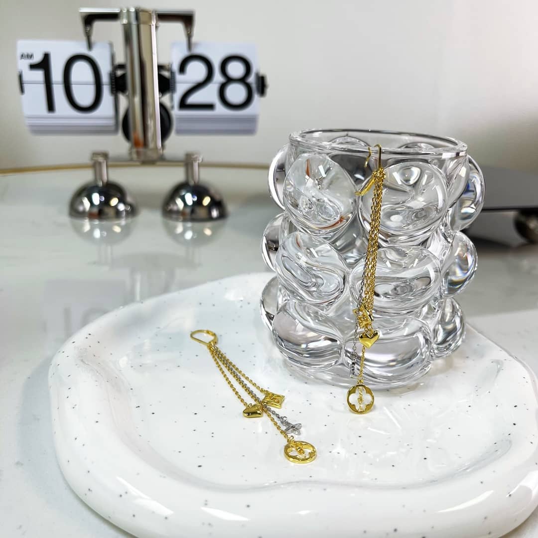 Replica L0vis Vvtt0n Earring